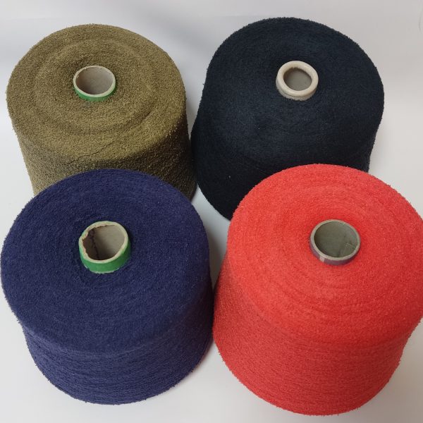 Medvilnės bukle mezgimo siūlai su poliamidu