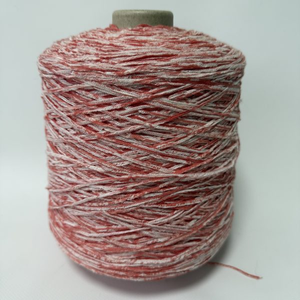 Medvilnės faktūriniai mezgimo siūlai su viskoze ir poliamidu