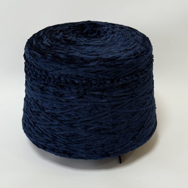 Pliušiniai poliamido mezgimo siūlai