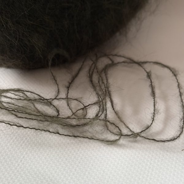 Kid moheros (soft) mezgimo siūlai su poliamidu ir akrilanu