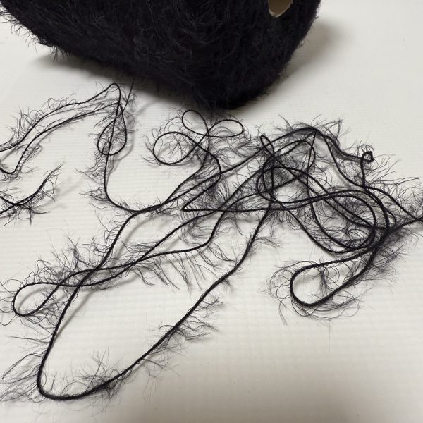 Poliamido mezgimo siūlai – žolytė