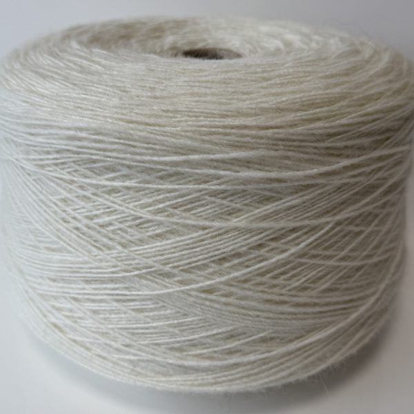 Merino vilnos mezgimo siūlai su alpakos vilna, akrilanu