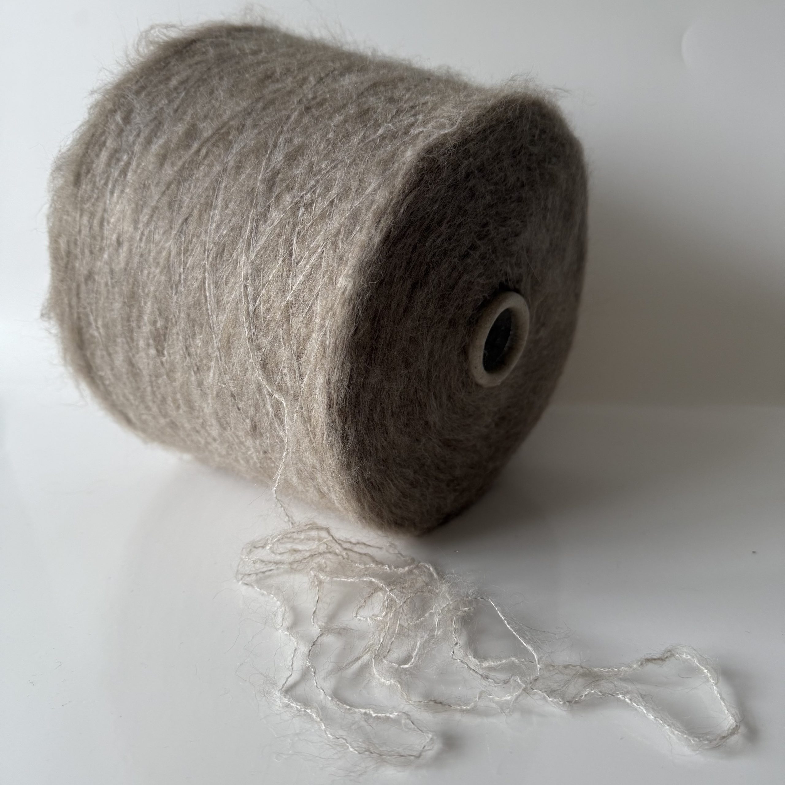 Akrilano mezgimo siūlai su medvilne, vilna, poliamidu ir elastanu - Image 2