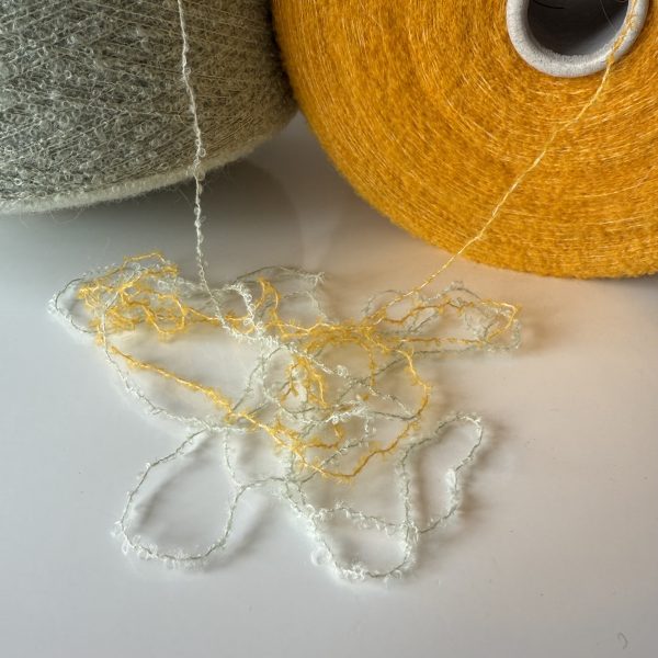 Baby alpakos vilnos buklė mezgimo siūlai su vilna, poliakrilu, poliamidu ir elastanu