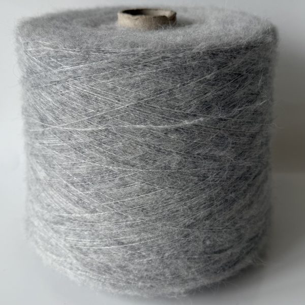 Baby alpakos vilnos mezgimo siūlai su merino vilna ir poliamidu