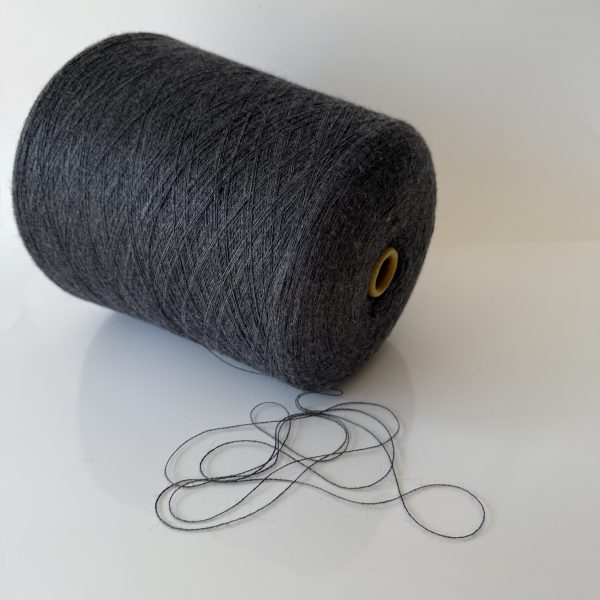 Merino vilnos mezgimo siūlai su akrilanu