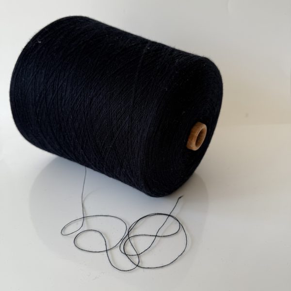Merino vilnos mezgimo siūlai su akrilanu