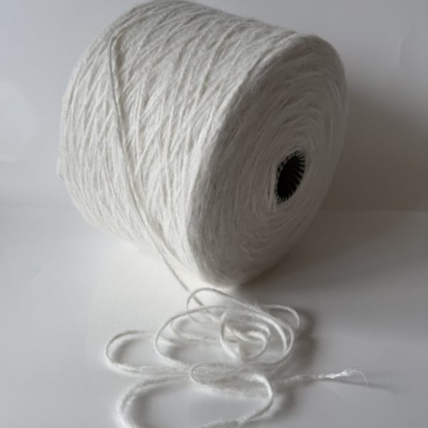 Merino vilnos mezgimo siūlai su akrilanu ir poliamidu