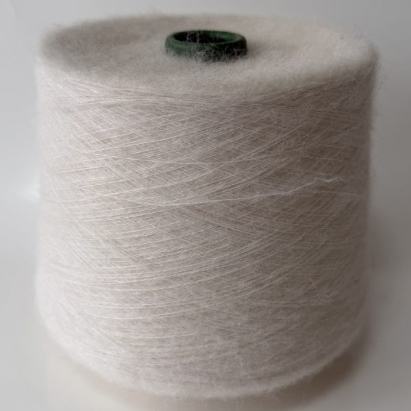 Alpakos vilnos mezgimo siūlai su poliamidu