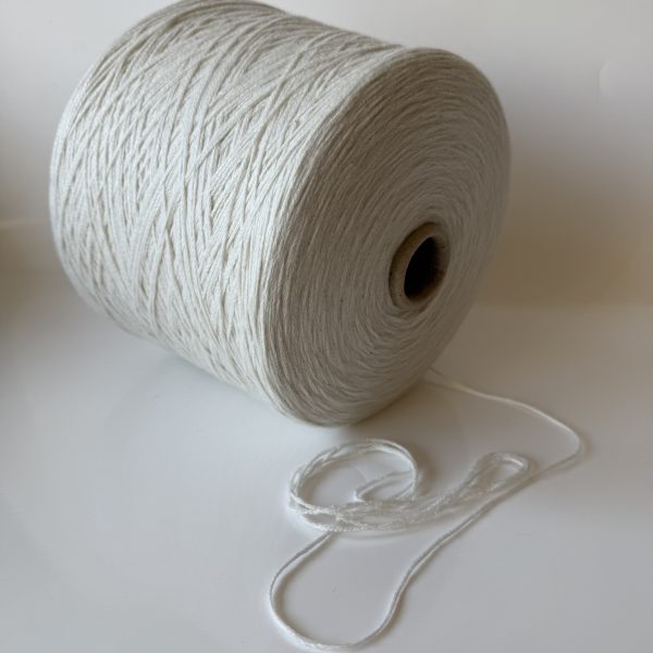 Medvilnės mezgimo siūlai su poliesteriu