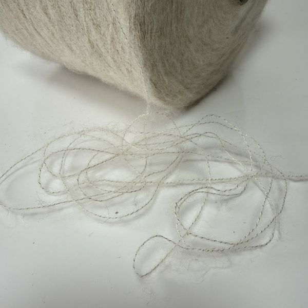 Merino vilnos mezgimo siūlai su akrilanu, poliamidu, liureksu ir elastanu