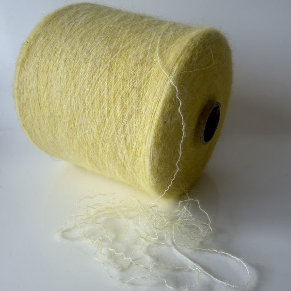 Baby alpakos vilnos mezgimo siūlai su merino vilna, poliamidu, elastanu