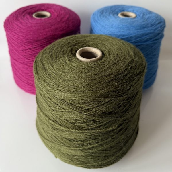 Itališkos vilnos (100%) mezgimo siūlai