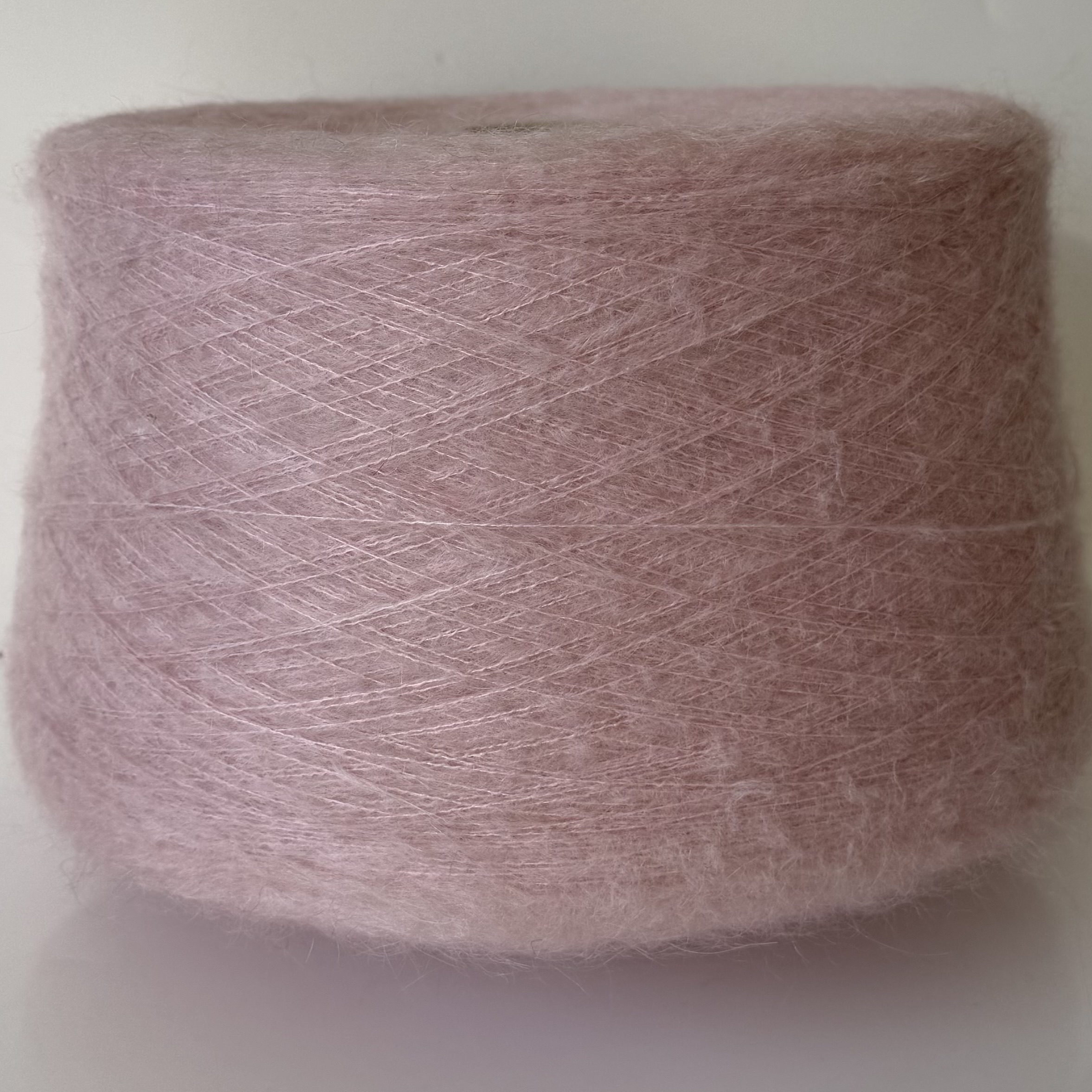 Kid moheros (soft) mezgimo siūlai su poliamidu ir akrilanu