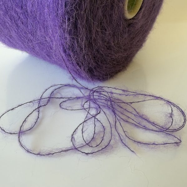 Alpakos vilnos mezgimo siūlai su akrilanu ir poliamidu