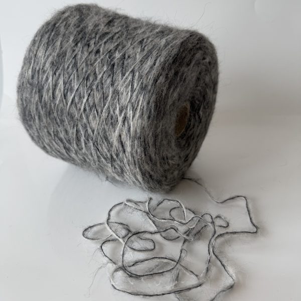 Alpakos vilnos mezgimo siulai su medvilne, vilna ir elastanu