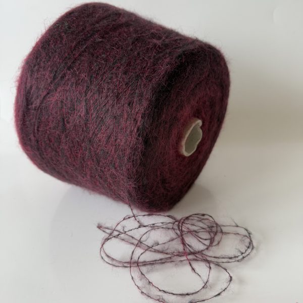 Kid moheros (soft) mezgimo siūlai su poliamidu ir akrilanu