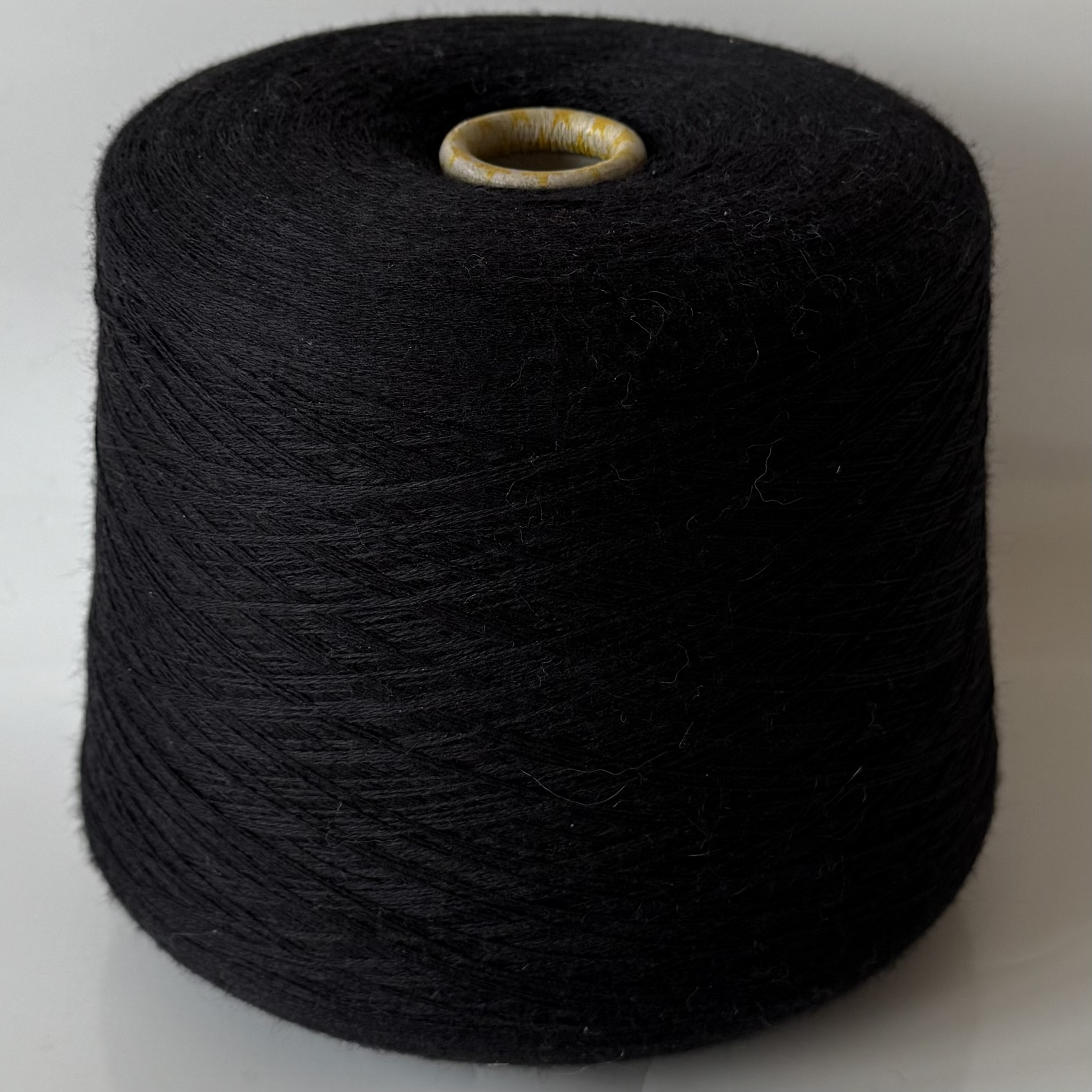 Merino vilnos mezgimo siūlai su akrilanu