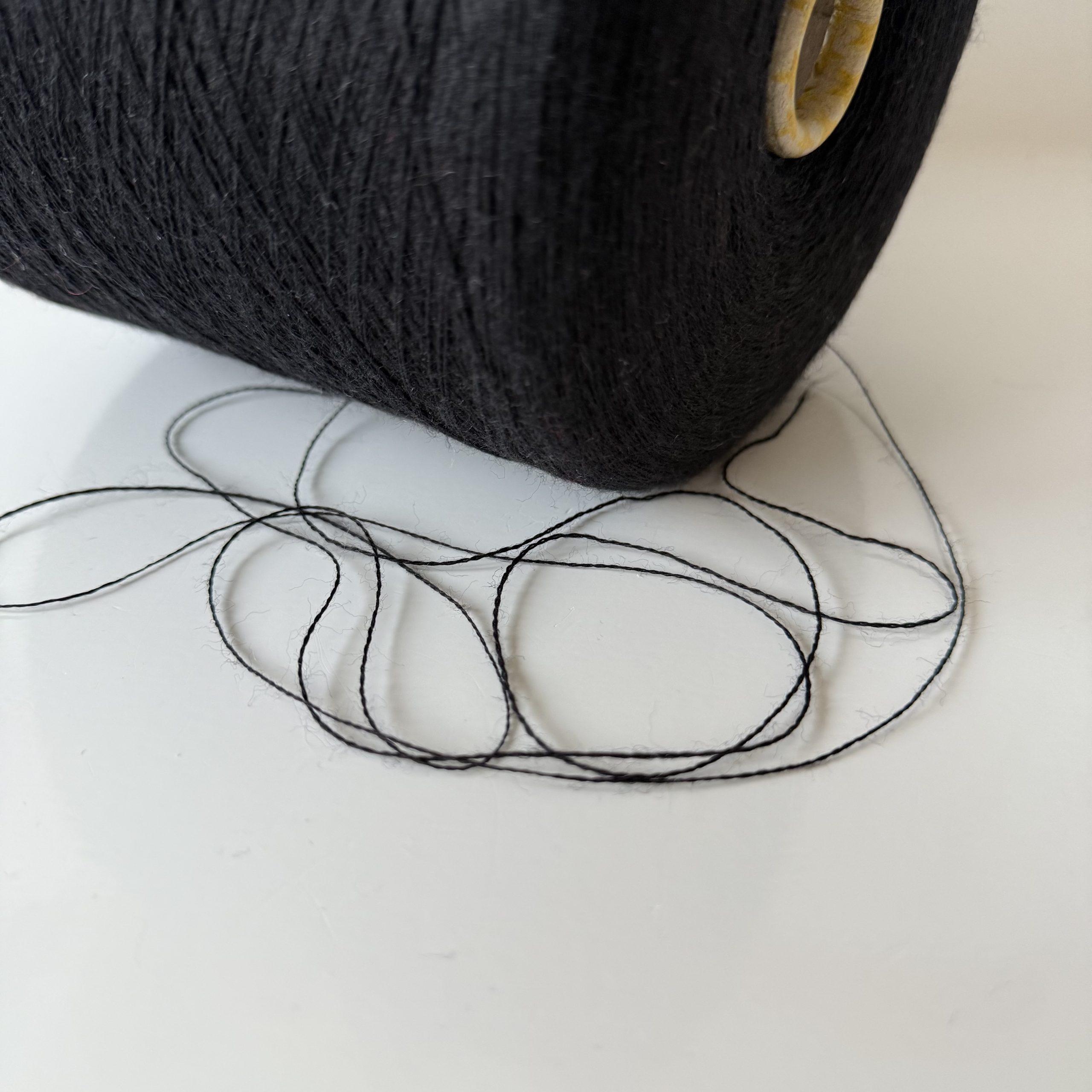 Merino vilnos mezgimo siūlai su akrilanu - Image 3