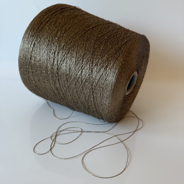 Viskozės mezgimo siūlai su blizgiu poliesteriu