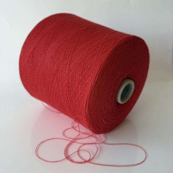 Medvilnės mezgimo siūlai su vilna