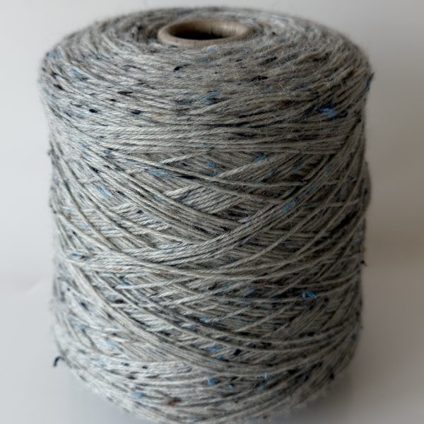Merino vilnos tvido mezgimo siūlai su viskoze