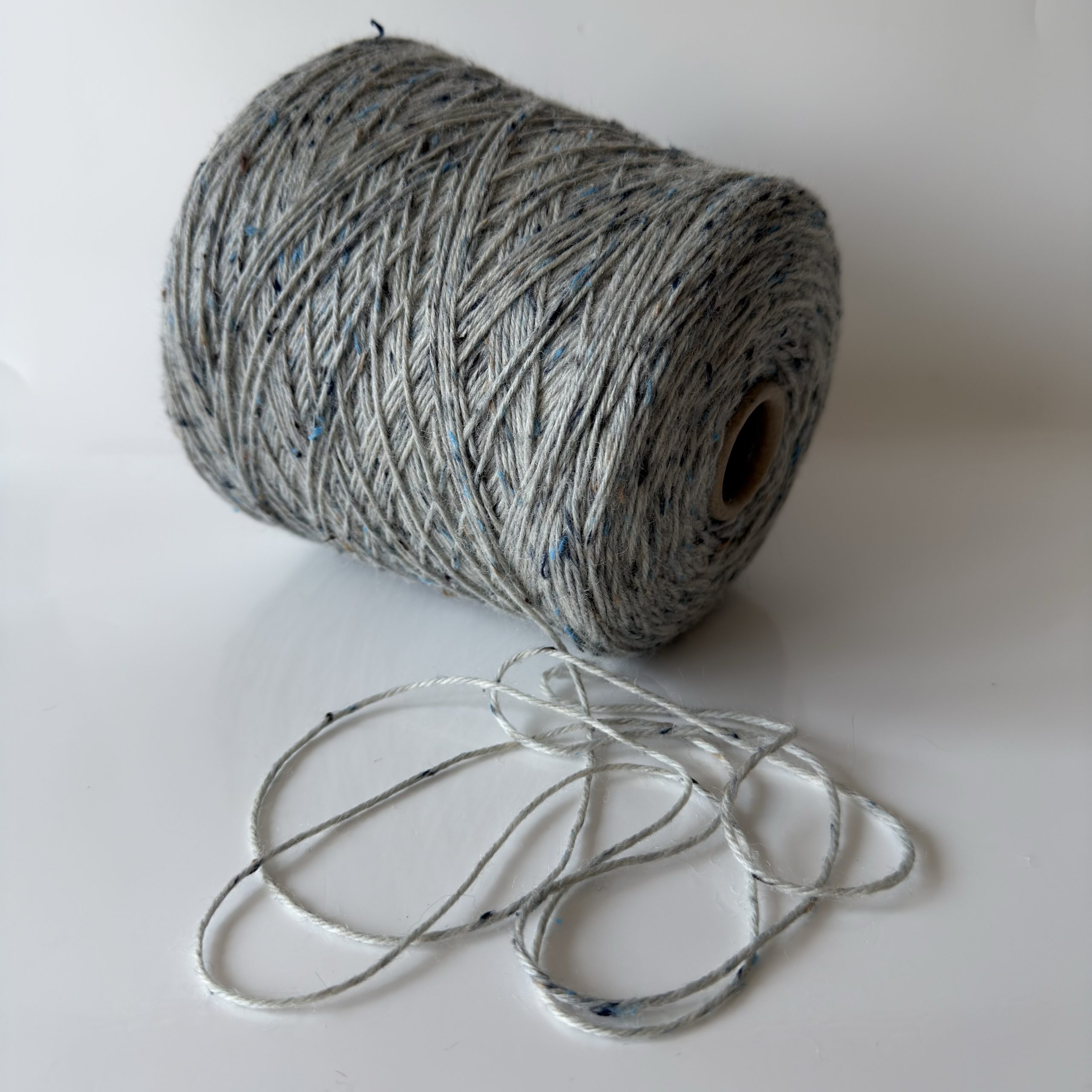 Merino vilnos tvido mezgimo siūlai su viskoze - Image 2